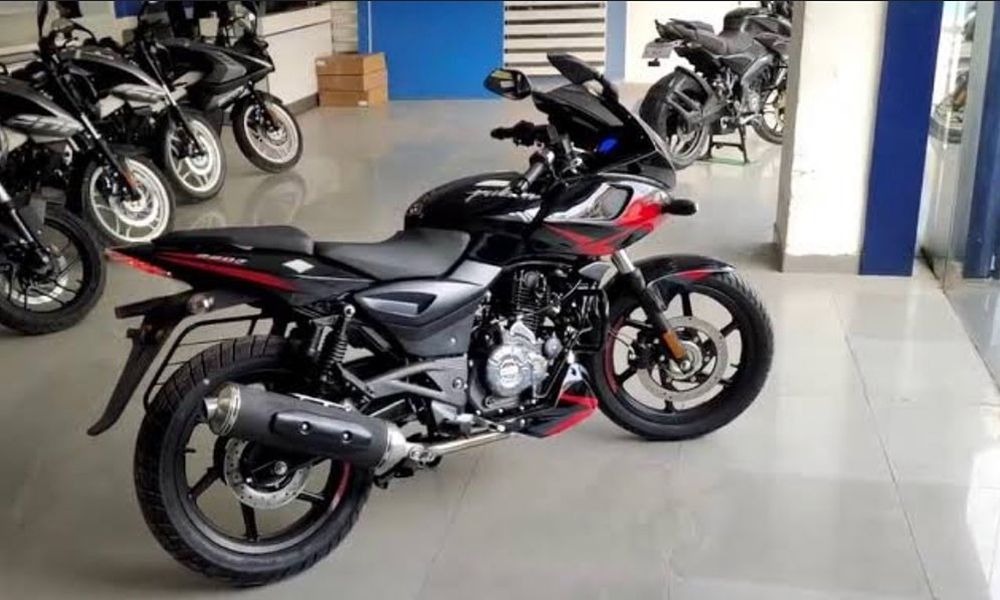 2024 Bajaj Pulsar 220F