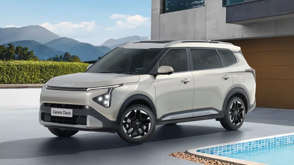 Kia Carens Clavis - Diwali Car Deals ₹3 लाख तक के फायदे