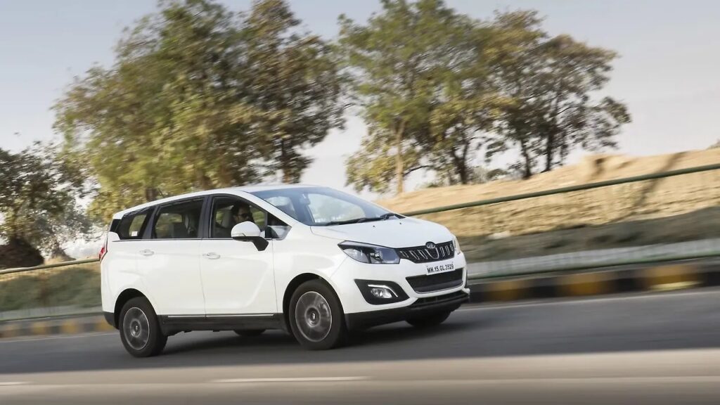 Mahindra Marazzo - Diwal car deals