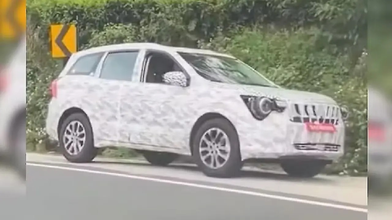 Mahindra XUV700 Facelift